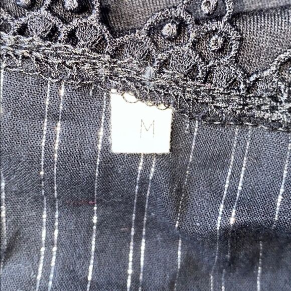 🌸 Black Blouse with Silver Stripes-M - Picture 6 of 7
